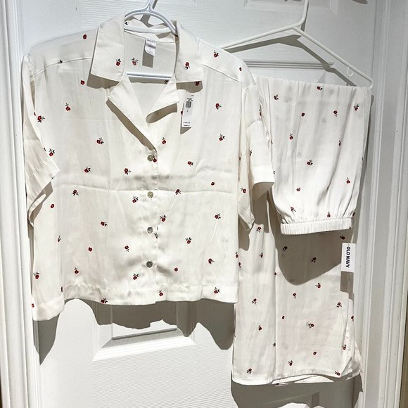 Satin Pajama Set for Women - Picture 3 of 11